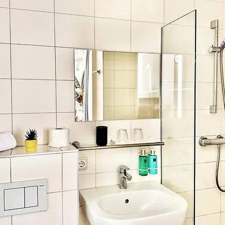 Boutique Hotel Joure - Centrum & Haven-3