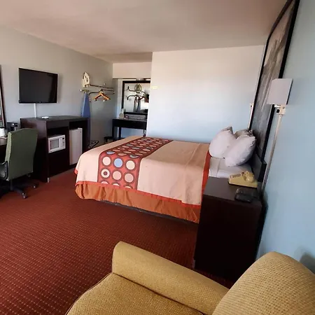 Super 8 By Wyndham Van Horn-2