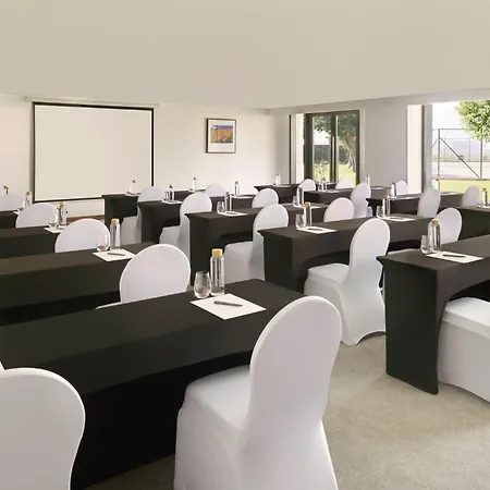 Crowne Plaza Muscat By Ihg-3