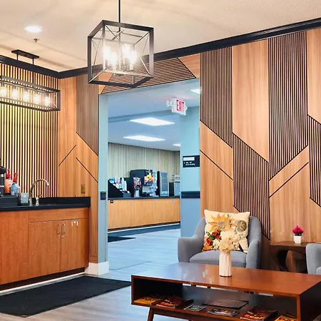 Blaine Town Inn & Suites-3