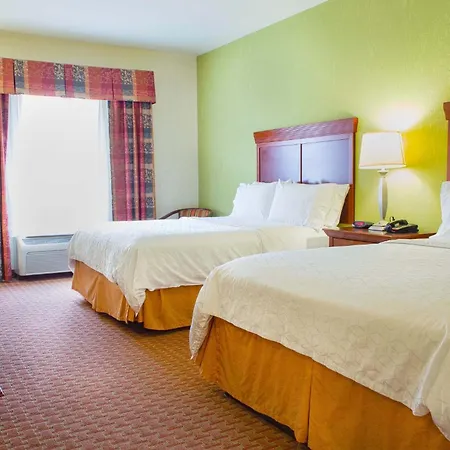 Holiday Inn Express Hotel & Suites Center By Ihg-2