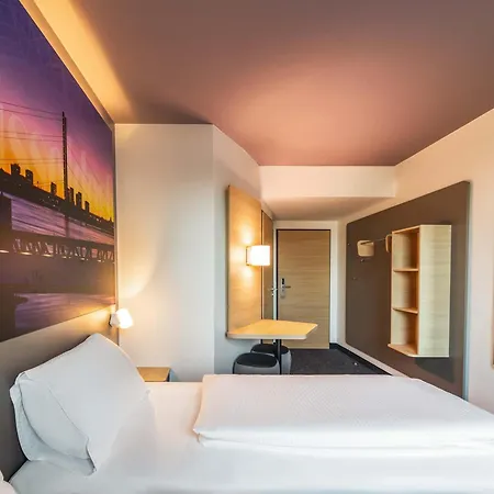 B&B Hotel Düsseldorf-City-3