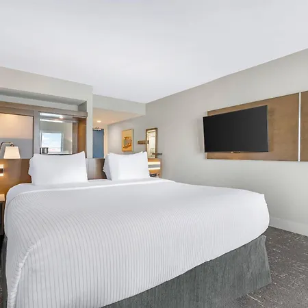 Cambria Hotel Ocean City - Bayfront-2