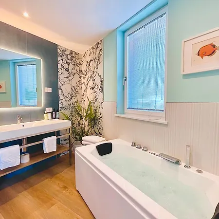 Plaza Lago di Garda Rooms - Rooftop, Lakeview&Jacuzzi-3