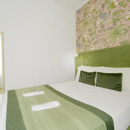 Home At Rome St. Peter Guest House-2