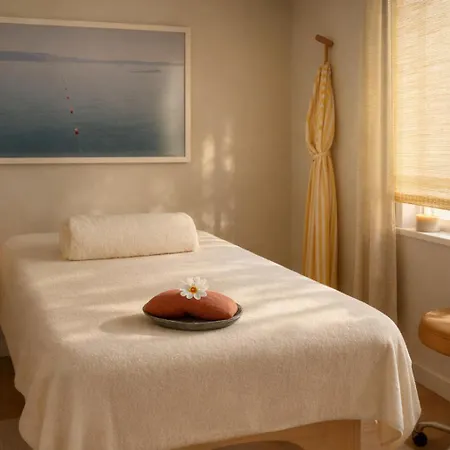 Silver Sands Motel & Beach Bungalows-2