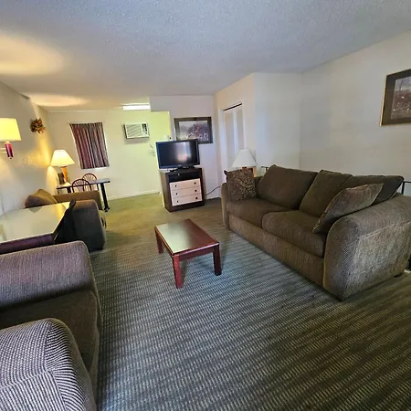 Merrimac Inn And Suite-2