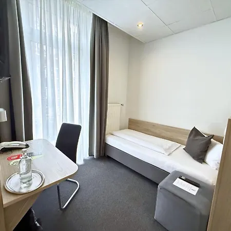 Hotel Hohenstaufen-3