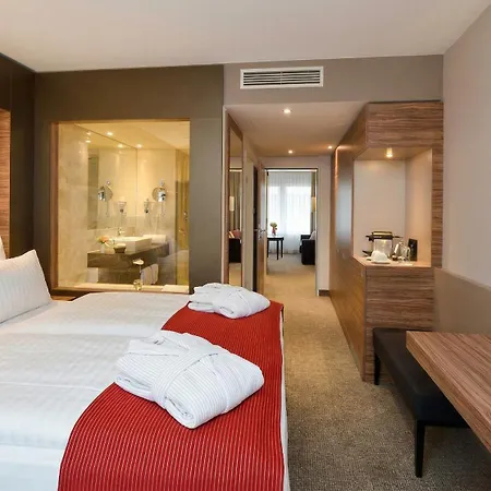Best Western Plus Delta Park Hotel-2