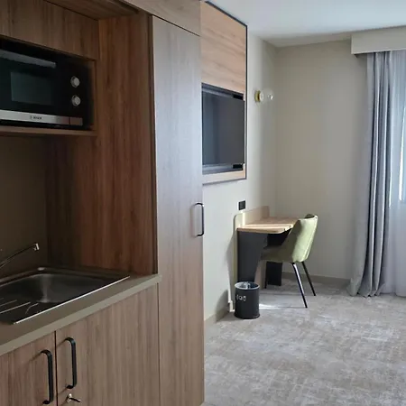 Brit Hotel Saint Malo – Le Transat-2