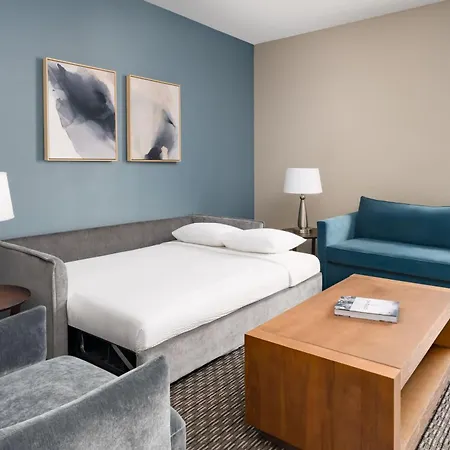 La Quinta Inn & Suites By Wyndham Chicago Downtown-2