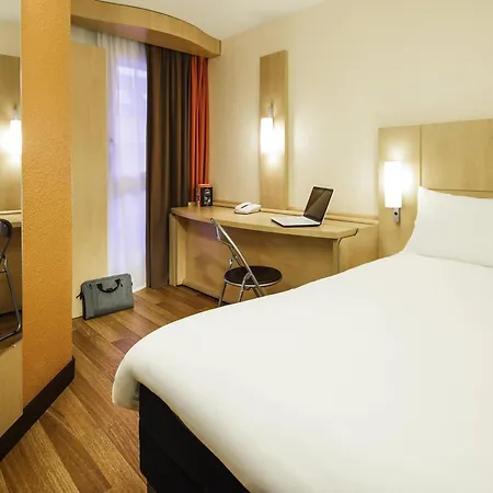 Ibis Versailles Chateau-3