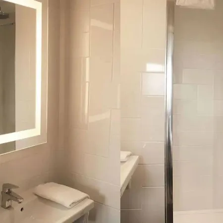 BEST WESTERN La Porte des Châteaux-3