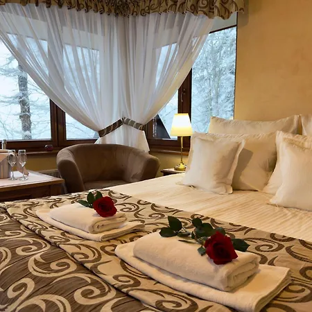 Hotel Dwor Karolowka-2