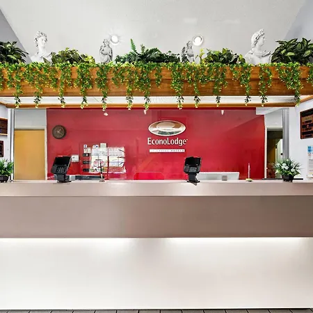 Econo Lodge London North-2