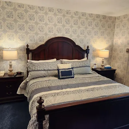 The Country Inn Of Berkeley Springs-3