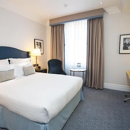 The Waldorf Hilton-3