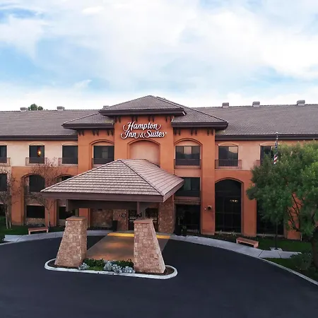 Hampton Inn & Suites Temecula-3
