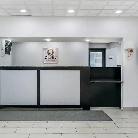 Quality Inn & Suites Banquet Center-2