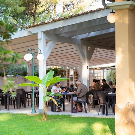 Hotel Cala Dei Pini-3