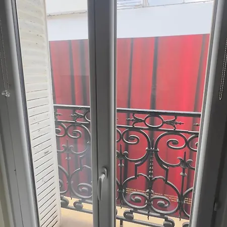Eiffel Tower View Rose, Apartment #2-2
