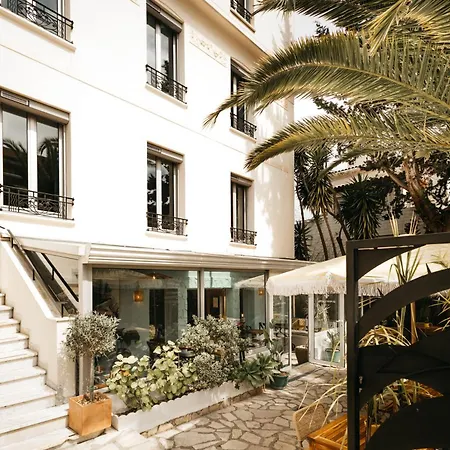 Hôtel Le Petit Castel-2