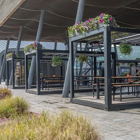 Leonardo Hotel Almere City Center-3