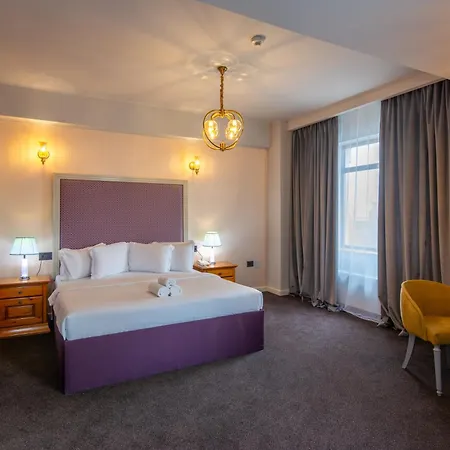 Phoenicia Grand Hotel-2