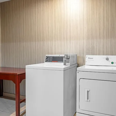 Quality Inn & Suites Goshen-3