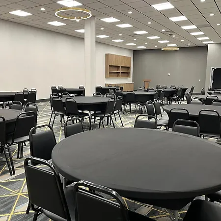 Holiday Inn Express Big Rapids By Ihg-3