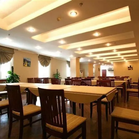 Greentree Inn Suites Hongqiao Airport Branch-3