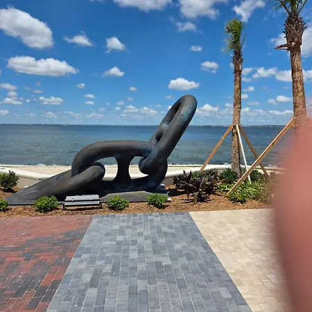 Quality Inn & Suites Gulf Breeze Bayside Near Pensacola Beach-2