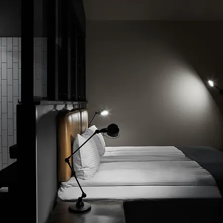 Exeter Hotel-2
