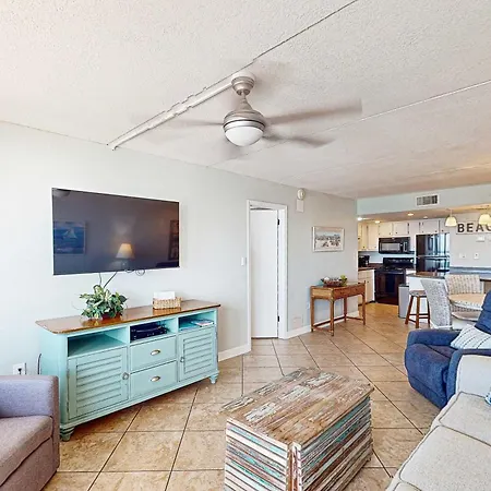 Island Winds East 809-3