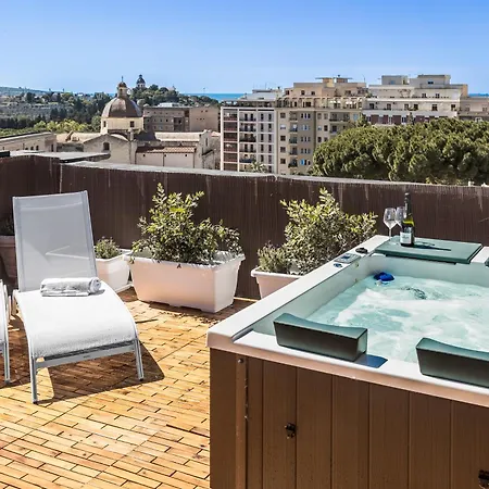 Bluemoon Sardinia Roof Garden Jacuzzi-3