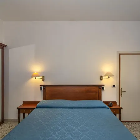 Hotel Residence Villa Marzia-3