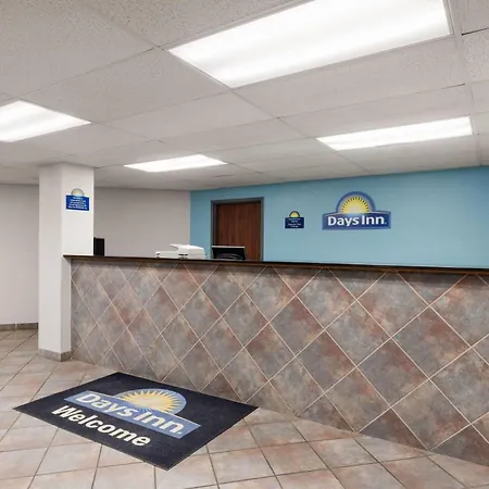 Days Inn By Wyndham Phenix City Near Fort Benning-3