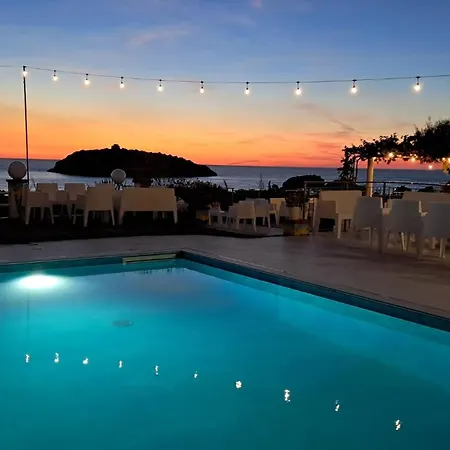 Hotel Cristina-2