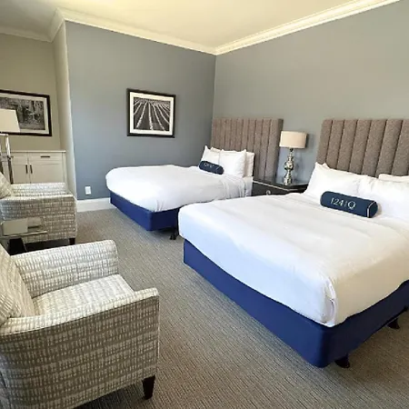 124 On Queen Hotel & Spa-2