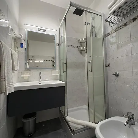 Hotel Bucaneve-3