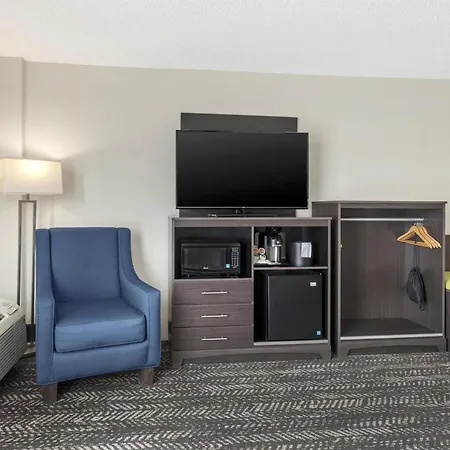 Best Western Plus Wausau Tower Inn-2