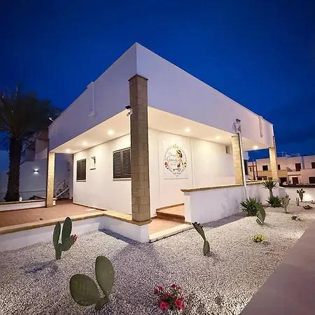 Donna Ginevra Rooms - A soli 300m dalla Spiaggia-3