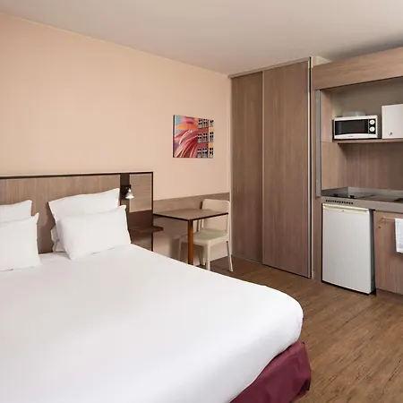 Comfort Suite Rive Gauche Lyon Centre-2