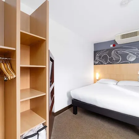 Ibis Southampton-3