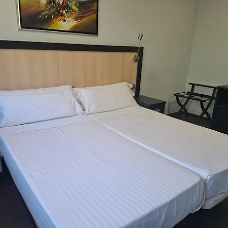 Hotel 170-2