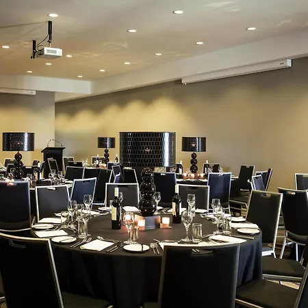 Mercure Melbourne Albert Park-3