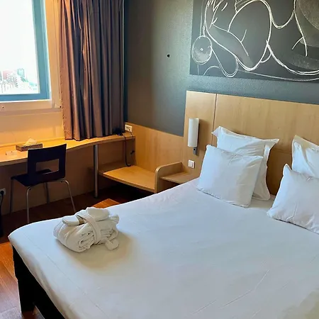 Ibis Barcelona Meridiana-3