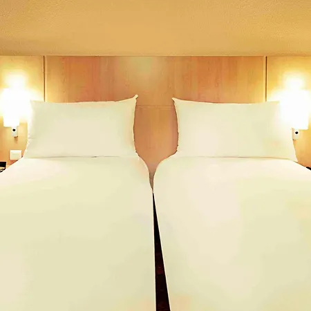 Ibis Abbeville-3