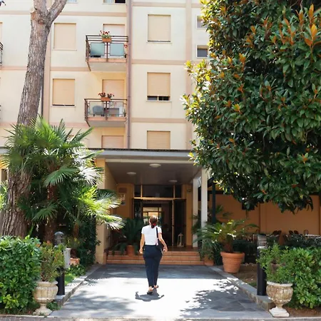 Hotel Aurora-3