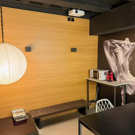The Black Boutique -- Turistea Suites-3